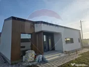 VANZARE Casă / Vilă PREMIUM 4 camere la pret normal 