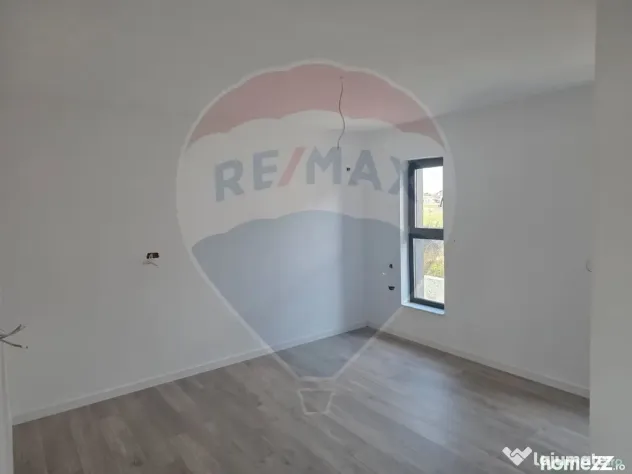 VANZARE Casă / Vilă PREMIUM 4 camere la pret normal