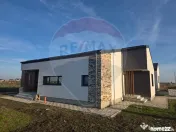 VANZARE Casă / Vilă PREMIUM 4 camere la pret normal 