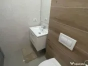 APARTAMENT 3 CAMERE-ETAJ 1-DECOMANDAT 