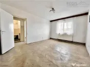 Apartament cu 2 camere zona Florilor de renovat 