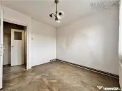 Apartament cu 2 camere zona Florilor de renovat 