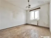 Apartament cu 2 camere in zona Florilor de renovat 