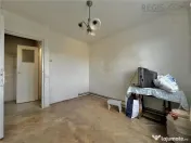 Apartament 2 Camere zona Florilor de renovat 