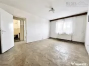 Apartament cu 2 camere in zona Florilor de renovat 