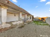 Casă cu teren 591 mp în Vinga, zonă centrală 