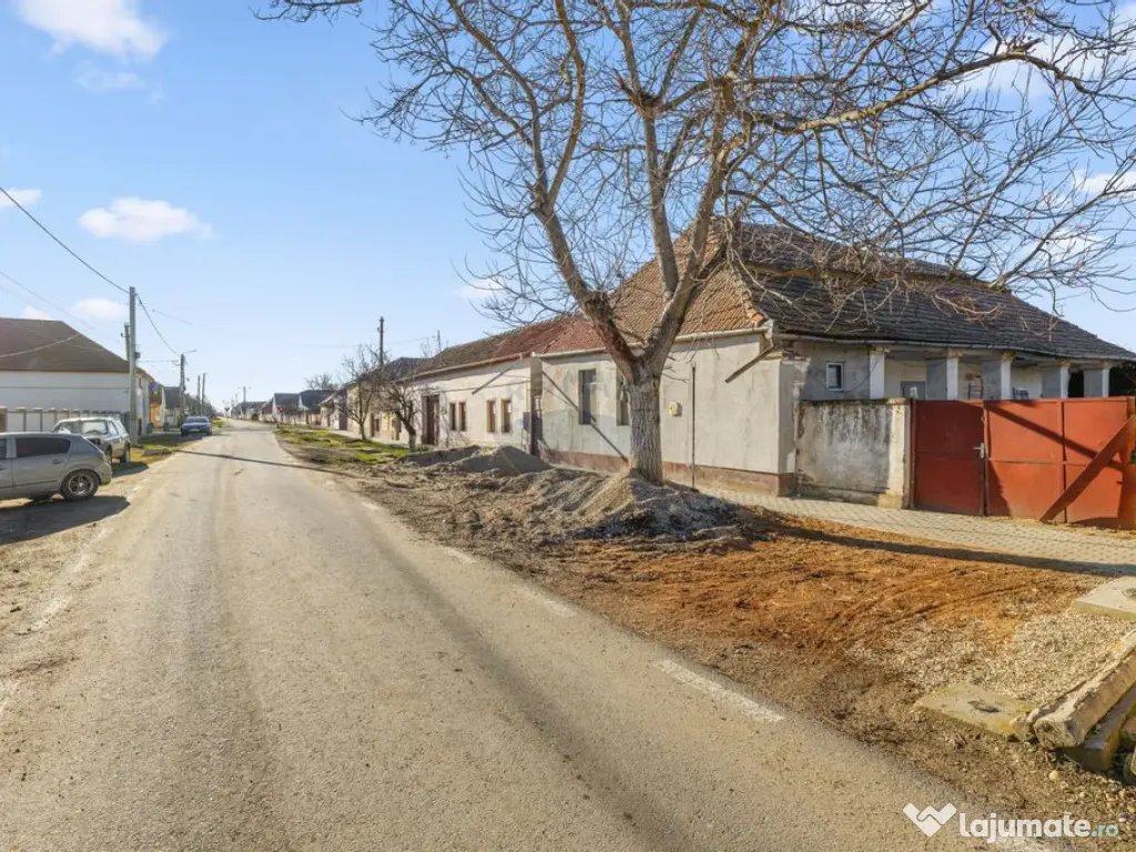 Casă cu teren 591 mp în Vinga, zonă centrală