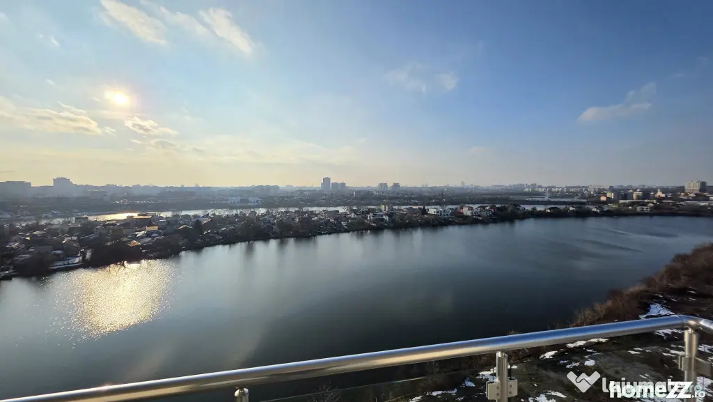APARTAMENT CU TERASA GENEROASA SI VEDERE UNICA CATRE LAC