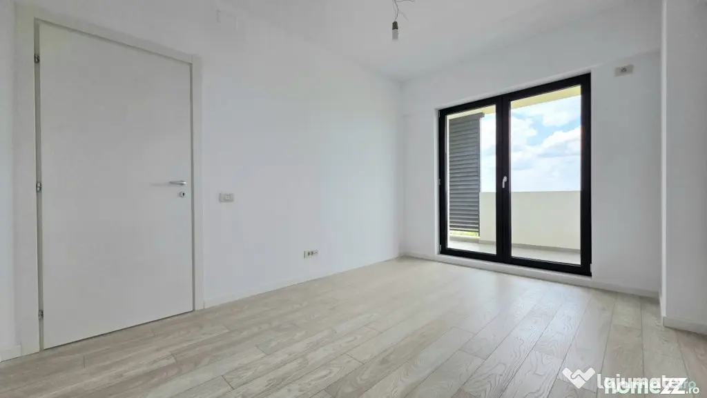 APARTAMENT CU TERASA GENEROASA SI VEDERE UNICA CATRE LAC