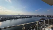 APARTAMENT CU TERASA GENEROASA SI VEDERE UNICA CATRE LAC 