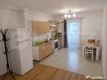 Apartament semidecomandat cu 2 camere, parcare inclusa, zona