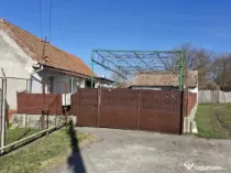 Casă frumoasă - zonă liniștită