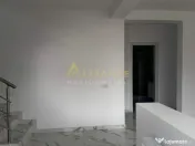 5 camere || strada asfaltata || gata de mutare || 