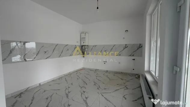 5 camere || strada asfaltata || gata de mutare ||