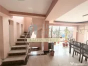 Casa 6 camere mansarda , cu garaj , beci , Ploiesti , cent 