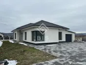 Casă parter – 166 mp construiți – teren 636 mp 