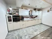 Pensiune Casa Eva Statiunea 2 Mai - 12 camere - teren 600 mp 