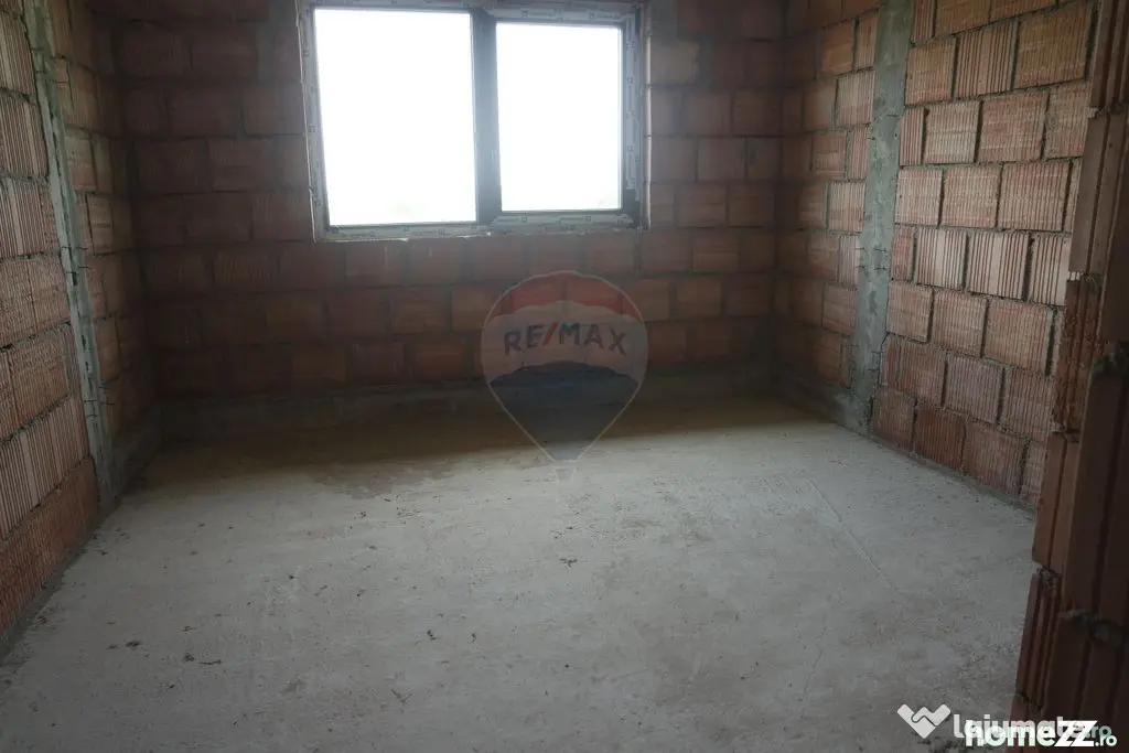 CASA CUPLATĂ DE VÂNZARE la rosu sau la semifinisat în ...