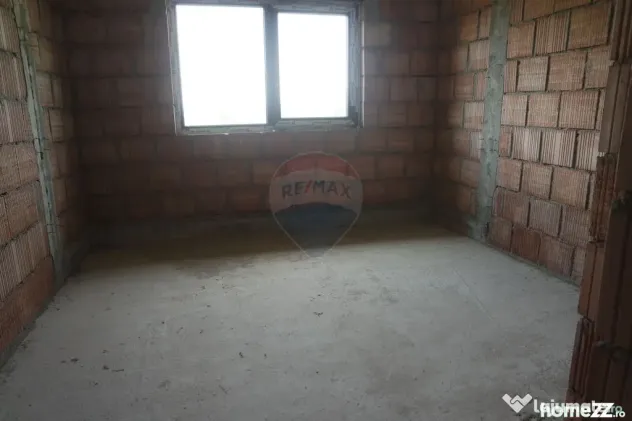 CASA CUPLATĂ DE VÂNZARE la rosu sau la semifinisat în ...