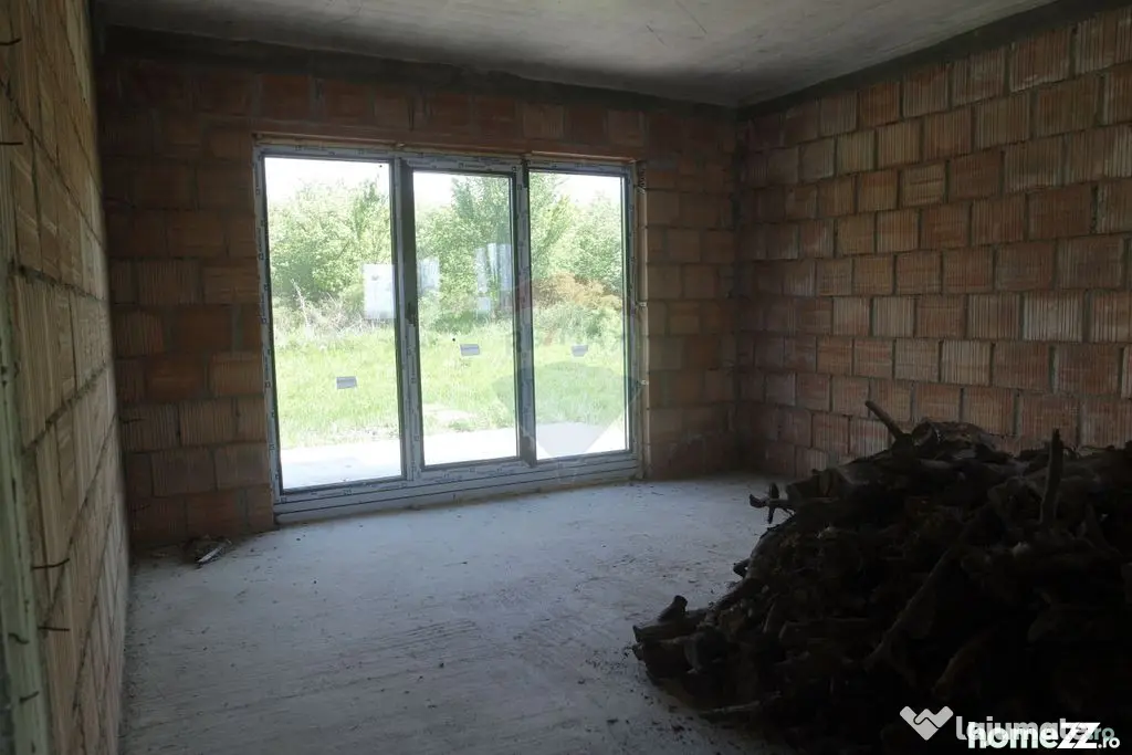 CASA CUPLATĂ DE VÂNZARE la rosu sau la semifinisat în ...
