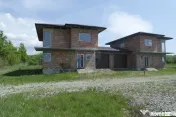 CASA CUPLATĂ DE VÂNZARE la rosu sau la semifinisat în ... 