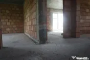 CASA CUPLATĂ DE VÂNZARE la rosu sau la semifinisat în ... 
