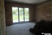 CASA CUPLATĂ DE VÂNZARE la rosu sau la semifinisat în ... 