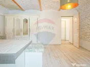 Apartament 3 camere cochet, renovat, Centrul Istoric 