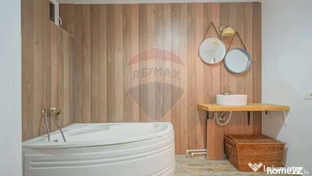 Apartament 3 camere cochet, renovat, Centrul Istoric
