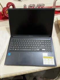 Laptop Asus vivobook foarte puțin utilizat