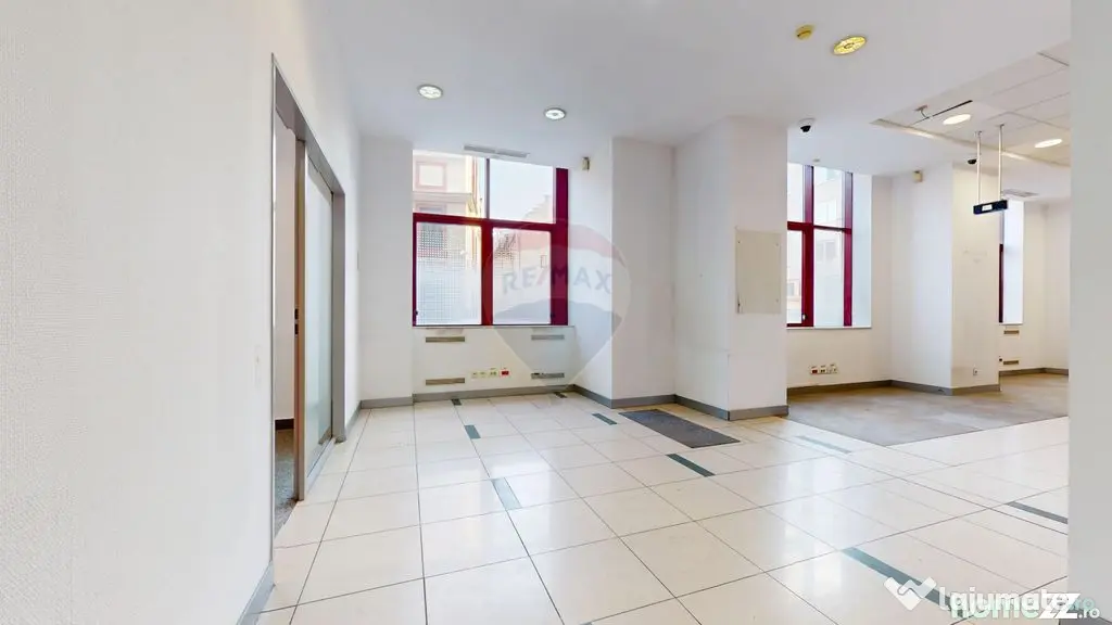 Spațiu comercial de închiriat în Brașov, ultracentral...