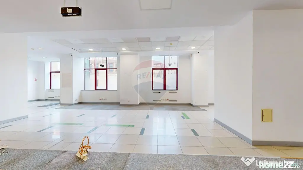 Spațiu comercial de închiriat în Brașov, ultracentral...