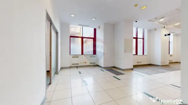 Spațiu comercial de închiriat în Brașov, ultracentral...