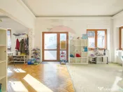 Casă / Vilă cu 9 camere de închiriat în zona Centrul ... 