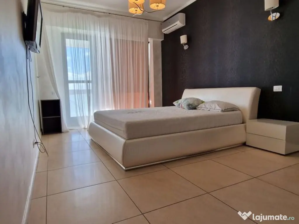 Mamaia,zona Cazino! Apartament vedere frontala la lac.