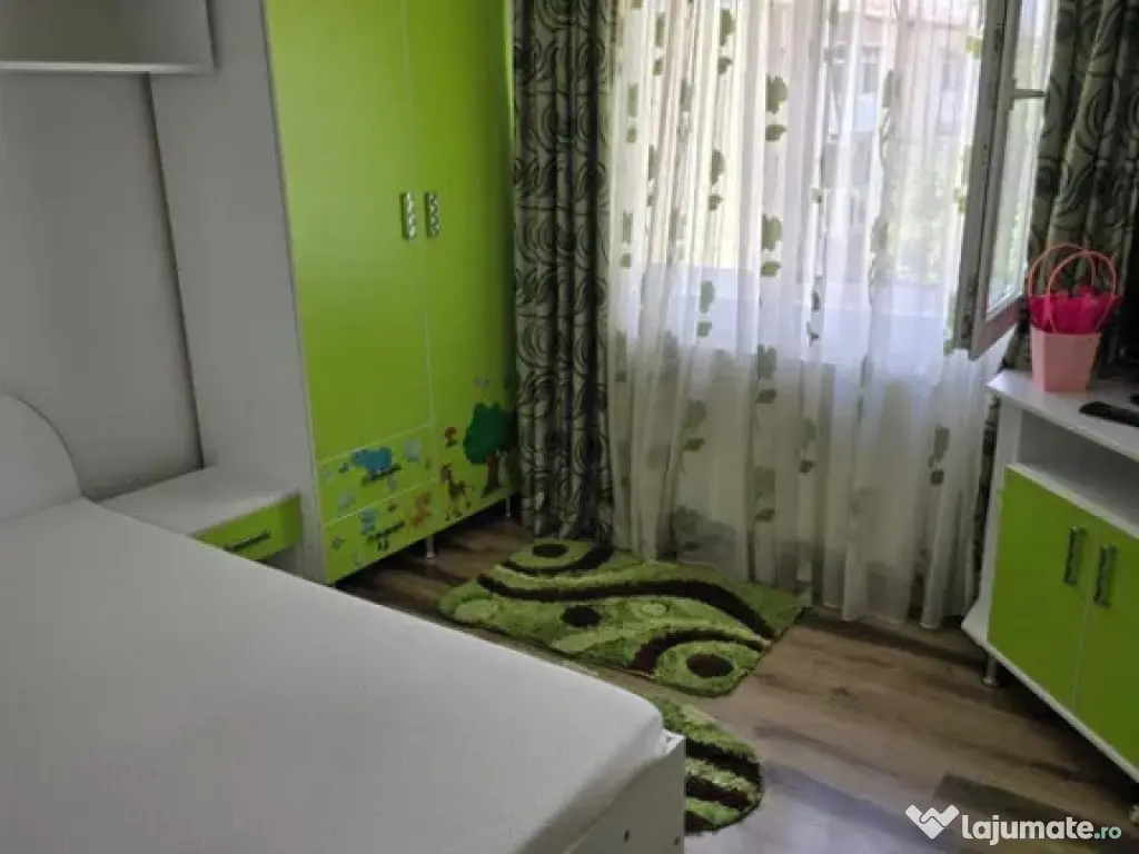 Apartament 2 camere, 39 mp, zona Craiovita Noua