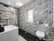 Vilă cu 5 camere și 3 băi situată în Bucium - Iași 