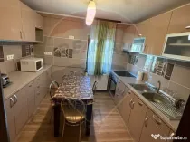 DE INCHIRIAT APARTAMENT 4 camere zona centrala