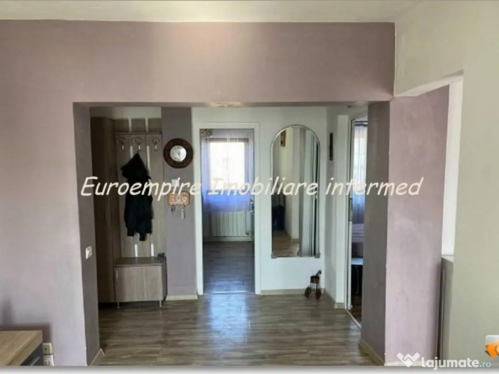 Apartament 3 camere decomandate zona Inel 1