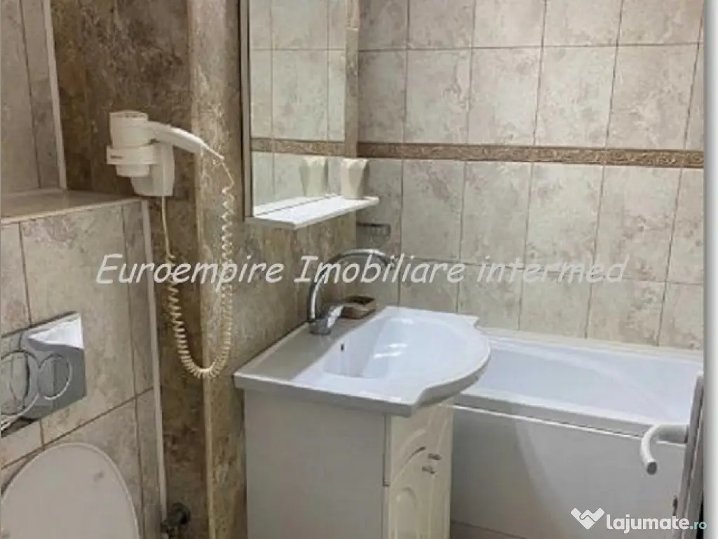 Apartament 3 camere decomandate zona Inel 1