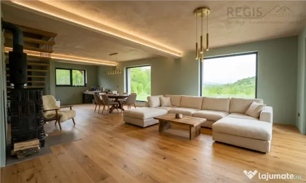 Vila premium cu lac privat si panorama catre Masivul Postava