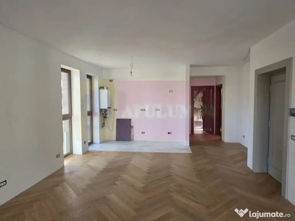 Apartament 2 camere de vânzare la Sinaia - Lux