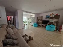 Casa P P E , eleganta,teren 409 mp - Ciuperca