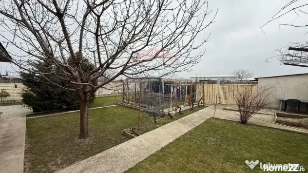 Casă / Vilă cu 3 camere de vânzare Munteni Tecuci