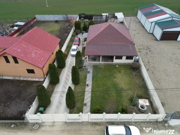 Casă / Vilă cu 3 camere de vânzare Munteni Tecuci