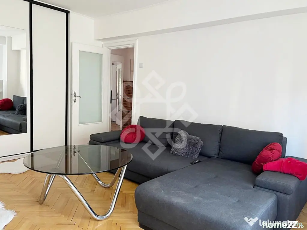 Apartament cu 3 camere de inchiriat pe bld. Stefan cel Mare - Oradea (Bihor)