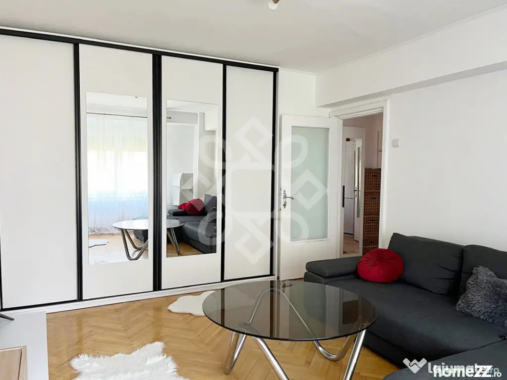 Apartament cu 3 camere de inchiriat pe bld. Stefan cel Mare - Oradea (Bihor)