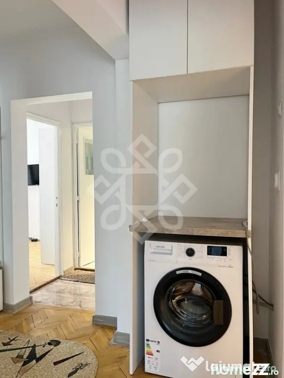 Apartament cu 3 camere de inchiriat pe bld. Stefan cel Mare - Oradea (Bihor)