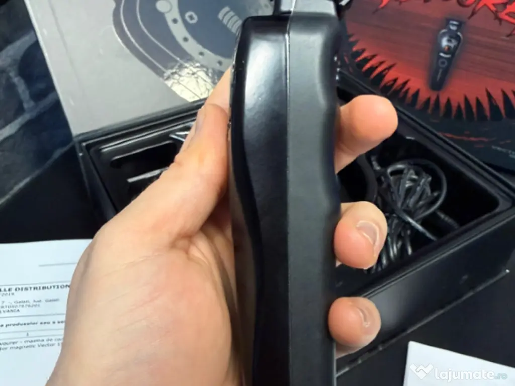 Masina de contur LIM HAIR DEVOURER