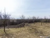 Teren 500 mp, împrejmuit, curent și internet pe teren, ... 